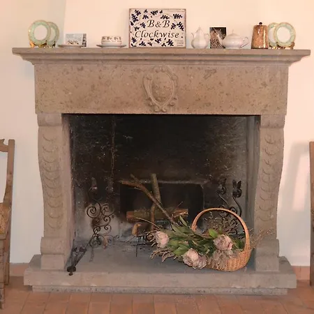 Гостевой дом Clockwise Витербо